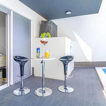Apartment Modern Private Family Liznjan