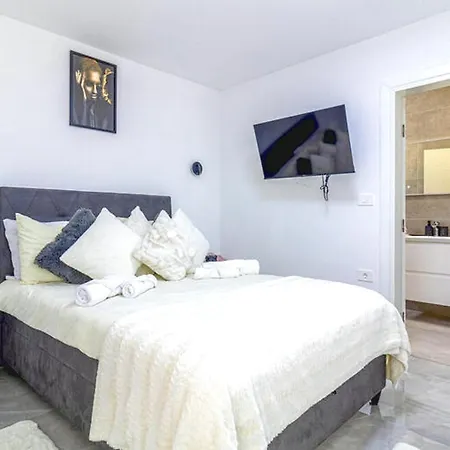 Apartment Modern Private Family