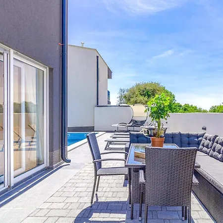 Modern Private Family Apartman Ližnjan